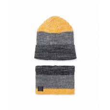 Gray knit hat and scarf for boy New Horizons 